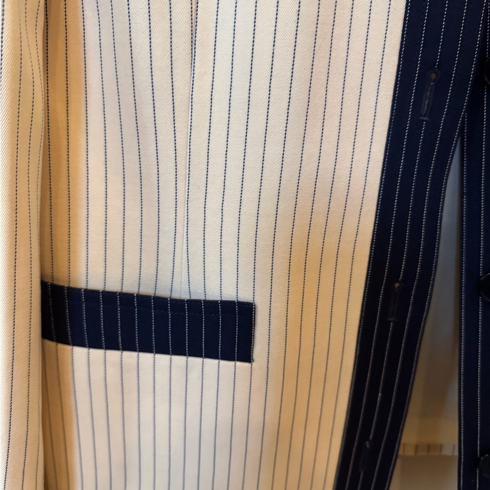 Givenchy Vintage Women's Cream and Navy Striped Blazer - Picture 8 of 8